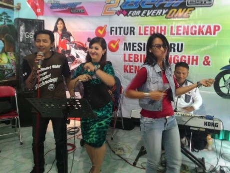 Smart Rider Joget dan Cicipi Panganan Khas Ponorogo
