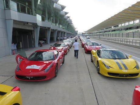 Pemilik Ferrari di Singapura Ingin Cicipi Jalanan di Bali