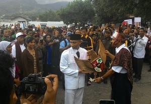 Peringati Hari Lahir Pancasila, Menpar Ikut Pawai di Ende