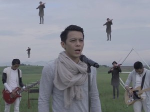 Surealis dan Multitafsir! Video Klip Menunggumu Terbaru dari NOAH