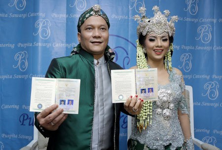 Begini Iwa K Luluhkan Hati Wikan, Perempuan yang 19 Tahun Lebih Muda