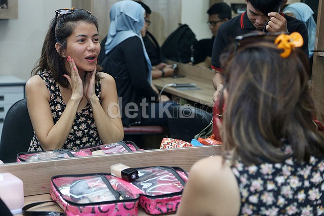 Begini Wajah Meisya Siregar Sebelum Dipoles Make-up