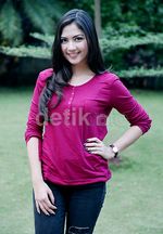 Jessica Mila, Cantik-cantik Kok Manyun?