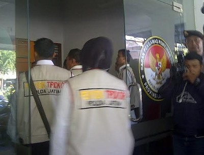 Polda Geledah Kantor Bawaslu Jatim