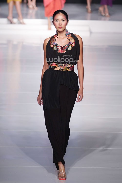 Oscar Lawalata My Name is Asia. Jakarta Fashion & Food Festival 2015 at Ballroom Harris Hotel. Kelapa Gading. Jakarta. [Foto: Mohammad Abduh/Wolipop]