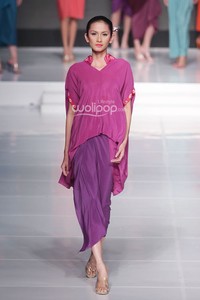 Oscar Lawalata My Name is Asia. Jakarta Fashion & Food Festival 2015 at Ballroom Harris Hotel. Kelapa Gading. Jakarta. [Foto: Mohammad Abduh/Wolipop]