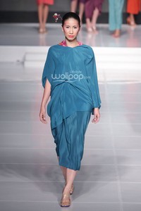 Oscar Lawalata My Name is Asia. Jakarta Fashion & Food Festival 2015 at Ballroom Harris Hotel. Kelapa Gading. Jakarta. [Foto: Mohammad Abduh/Wolipop]