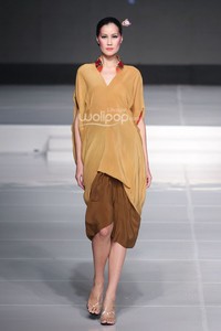 Oscar Lawalata My Name is Asia. Jakarta Fashion & Food Festival 2015 at Ballroom Harris Hotel. Kelapa Gading. Jakarta. [Foto: Mohammad Abduh/Wolipop]