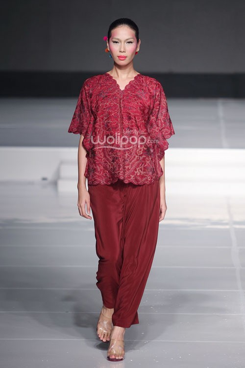 Oscar Lawalata My Name is Asia. Jakarta Fashion & Food Festival 2015 at Ballroom Harris Hotel. Kelapa Gading. Jakarta. [Foto: Mohammad Abduh/Wolipop]