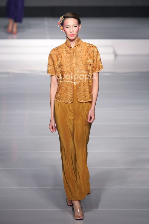 Oscar Lawalata My Name is Asia. Jakarta Fashion & Food Festival 2015 at Ballroom Harris Hotel. Kelapa Gading. Jakarta. [Foto: Mohammad Abduh/Wolipop]