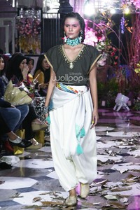 Kolaborasi Mel Ahyar & Andien HAPPA REBORN at Teluk Betung 41. Thamrin. Jakarta Pusat. [Foto: Mohammad Abduh/Wolipop]