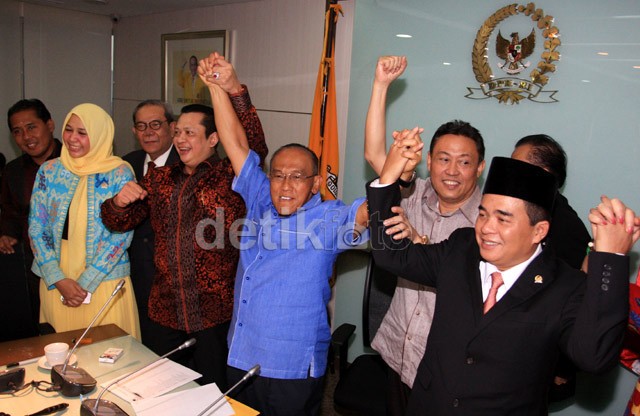 Usai Diislahkan JK, Ical Pimpin Rapat Konsultasi DPD I Golkar