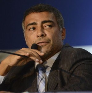 Romario, dari Lapangan Hijau ke Parlemen untuk Basmi Tikus Sepakbola Brasil