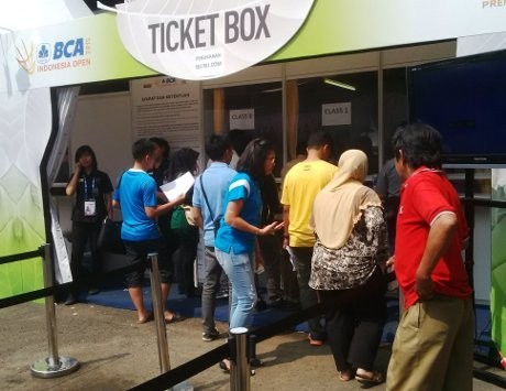 Tiket Habis Sejak Pagi, Penonton pun Kecewa