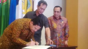 Jelang Pilkada Serentak, Kemendagri Serahkan Daftar Pemilih ke Ketua KPU
