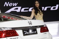 Di Indonesia, ketiga fitur ini merupakan pertama kalinya disematkan pada mobil Honda.