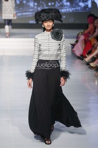 Chossy Latu Songket and the City. Cita Tenun Indonesia. Jakarta Fashion & Food Festival 2015 at Ballroom Harris Hotel. Kelapa Gading. Jakarta. [Foto: Mohammad Abduh/Wolipop]