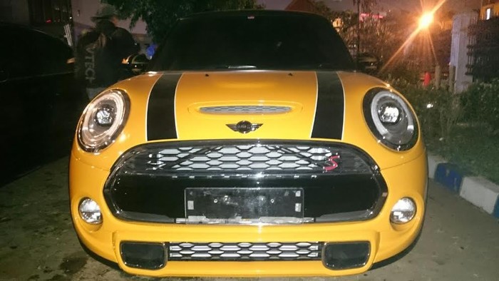 Satlantas Jakut Kembali Tilang Mobil Mewah, Kali Ini Mini Cooper dan BMW