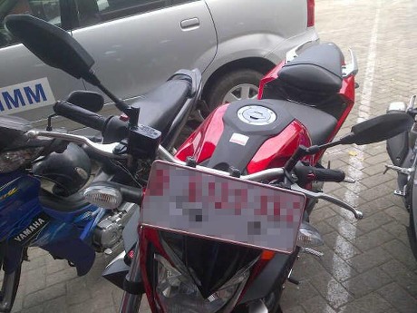 Yamaha MT 25 Pakai Setang Lebih Lebar