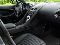 Interior mobil bernuansa hitam. Mobil yang satu ini diciptakan khusus untuk seorang konsumen bernama Markus Storck. Seorang eksekutif di sebuah perusahaan sepeda. (Istimewa/Aston Martin).
