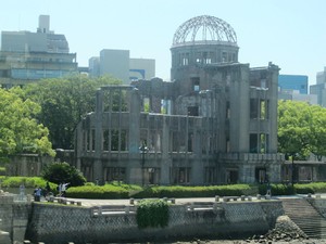 Korban Bom Atom Hiroshima yang Masih Berdiri