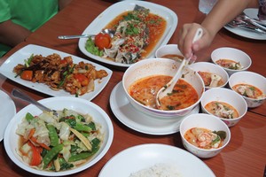 Maedah, Satu Lagi Restoran Halal Favorit Turis di Bangkok