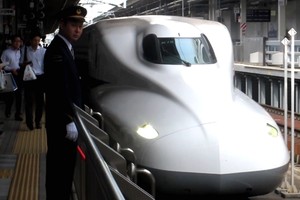 Kereta Shinkansen yang Lebih Nyaman dari Pesawat Kelas Ekonomi