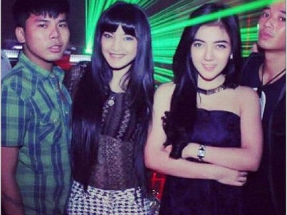 Foto Bareng Robbi Abbas Beredar, Bella Shofie Akui Kenal