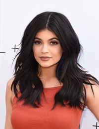 Cantiknya Kylie Jenner. Jasson Merritt/Getty Images/detikFoto.