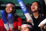 Aksi Heboh Suporter Indonesia di Istora