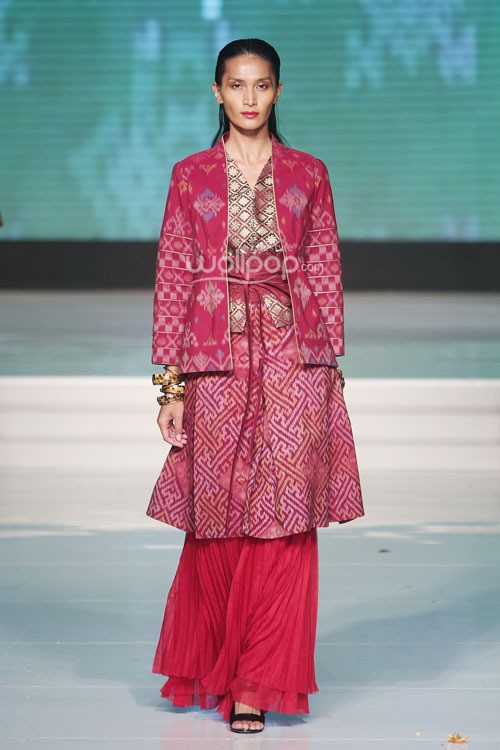 Hamy Culture by Stephanus Hamy BALI. Cita Tenun Indonesia. Jakarta Fashion & Food Festival 2015 at Ballroom Harris Hotel. Kelapa Gading. Jakarta. [Foto: Mohammad Abduh/Wolipop]
