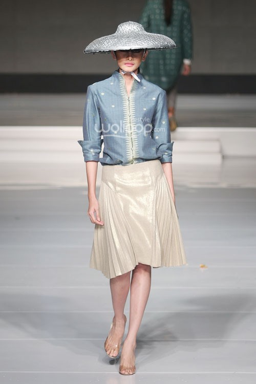 KRATON by Auguste Soesastro. Cita Tenun Indonesia. Jakarta Fashion & Food Festival 2015 at Ballroom Harris Hotel. Kelapa Gading. Jakarta. [Foto: Mohammad Abduh/Wolipop]