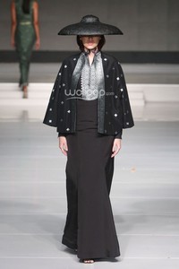 KRATON by Auguste Soesastro. Cita Tenun Indonesia. Jakarta Fashion & Food Festival 2015 at Ballroom Harris Hotel. Kelapa Gading. Jakarta. [Foto: Mohammad Abduh/Wolipop]