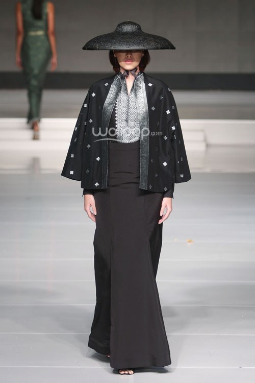 KRATON by Auguste Soesastro. Cita Tenun Indonesia. Jakarta Fashion & Food Festival 2015 at Ballroom Harris Hotel. Kelapa Gading. Jakarta. [Foto: Mohammad Abduh/Wolipop]