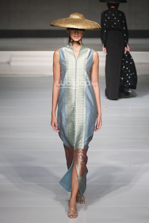 KRATON by Auguste Soesastro. Cita Tenun Indonesia. Jakarta Fashion & Food Festival 2015 at Ballroom Harris Hotel. Kelapa Gading. Jakarta. [Foto: Mohammad Abduh/Wolipop]