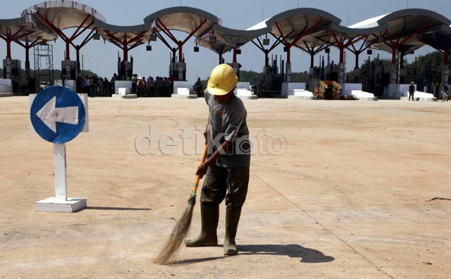 Semprotan Bupati Purwakarta Pada Sandiaga Uno Terkait Penamaan Tol Cikapali