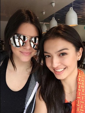 Raline Shah Selfie Bareng Kendall Jenner, Cantik Mana?