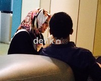 Pria itu pun diduga sebagai suami Shinta. (dok. detikhot)