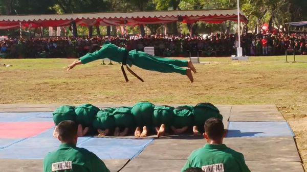 Bela Diri Yongmoodo dan Atraksi Debus Bikin Deg-degan 