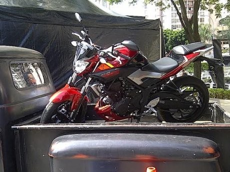 Yamaha: MT-25 Rajanya Bermanuver
