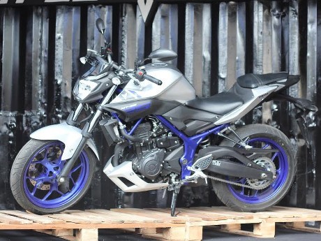 Motor Ini untuk Eksekutif yang Ingin Jadi Bikers ke Kantor