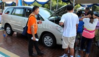Selain itu konsumen juga bisa mendapatkan asuransi Garda Oto serta fasilitas tambahan berupa Free layanan Emergency 24 jam di jalan dari Astraworld bagi pelanggan yang membeli mobil merek Astra.