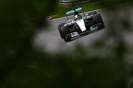 Meski Tabrak Dinding Ban, Hamilton Kembali Tercepat