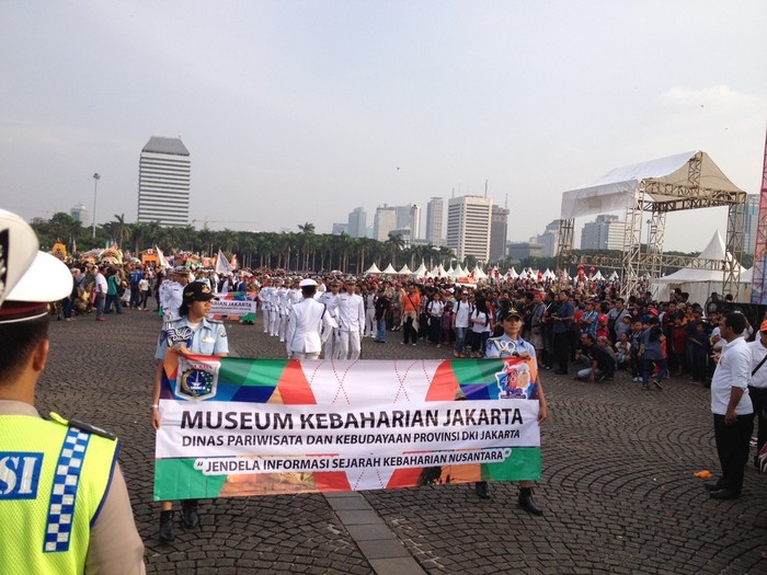 Warga Sambut Pawai Jakarnaval, Jl Thamrin arah HI Ditutup Sebagian