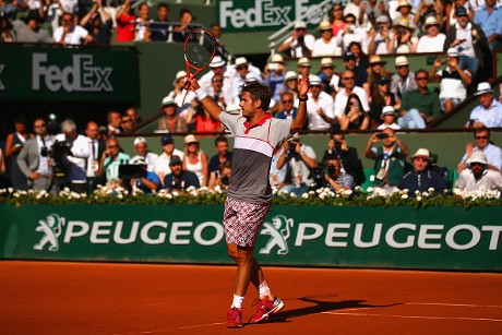 Kalahkan Djokovic, Wawrinka Juara