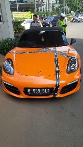 Kali Ini, Porsche Berpelat Bodong Ditilang Polisi di Jakut