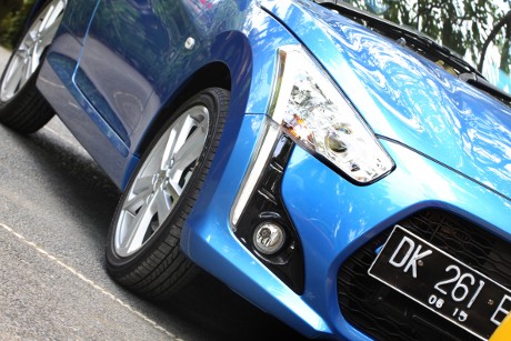 Bergaya Kosmopolitan dengan Sport Coupe Mungil Copen