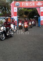 Tarian Adat NTB Sambut Honda Smart Adventure