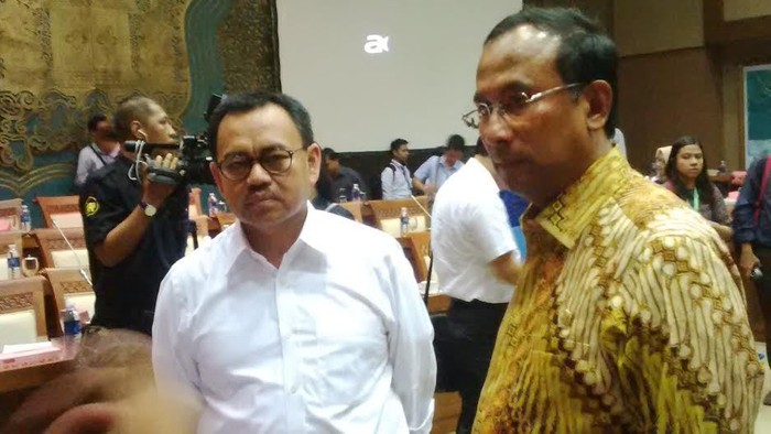 Di Depan DPR, Menteri ESDM Cerita Soal Pembubaran Petral