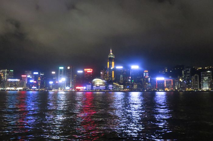 Gemerlap Hong Kong di Malam Hari Foto 2